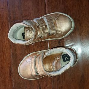 Toddler girl Veja high tops